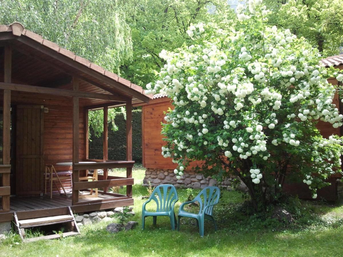 Les Chalets Quazemi A Casteil Екстериор снимка